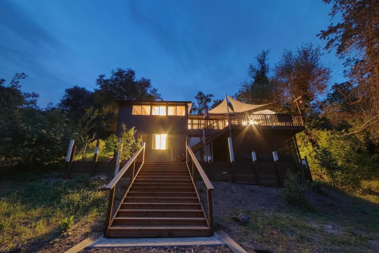 Rivers Breeze Relaxing Riverside Cabin With Private Suite Kayaks Хийлдсбърг Екстериор снимка